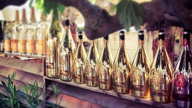 Rapper Jay Z ist schon lange Fan des teuren Champagners von Armand de Brignac.