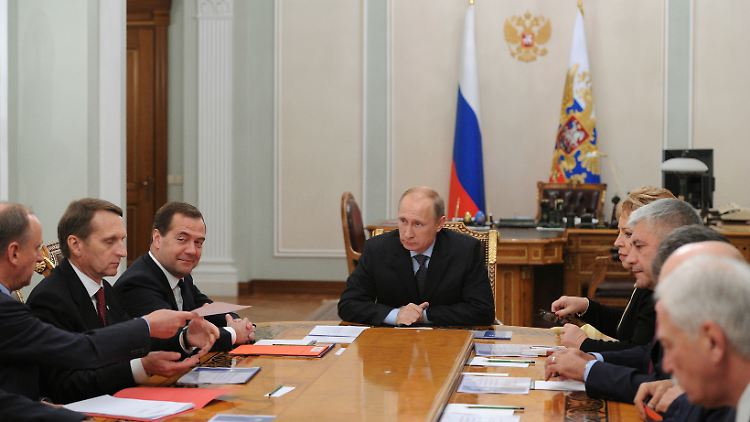 Beratungen im russischen Sicherheitsrat: Wladimir Putin spricht von "Krisenmomenten".
