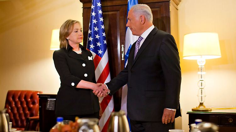 US-Außenministerin Clinton und Israels Premier Netanjahu: Die Erwartungen an die Gespräche sind nicht besonders hoch.