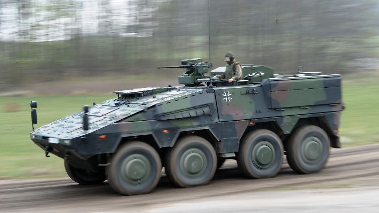 Die Bundeswehr will 131 zusätzlich Panzer des Typs "Boxer" kaufen.