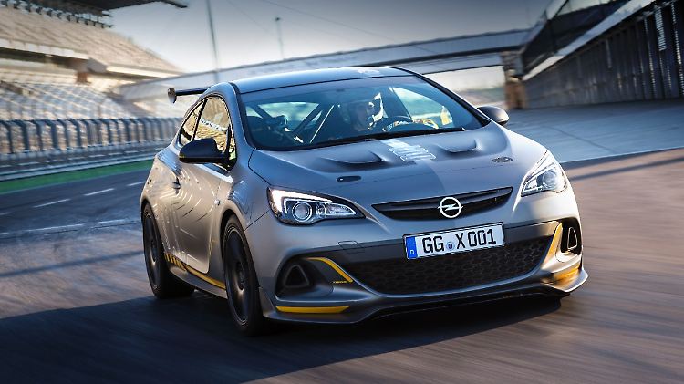 So wie der Astra OPC Extreme wird der neue Kompakte wohl nicht aussehen, aber er wird sich einiges von ihm anschauen.