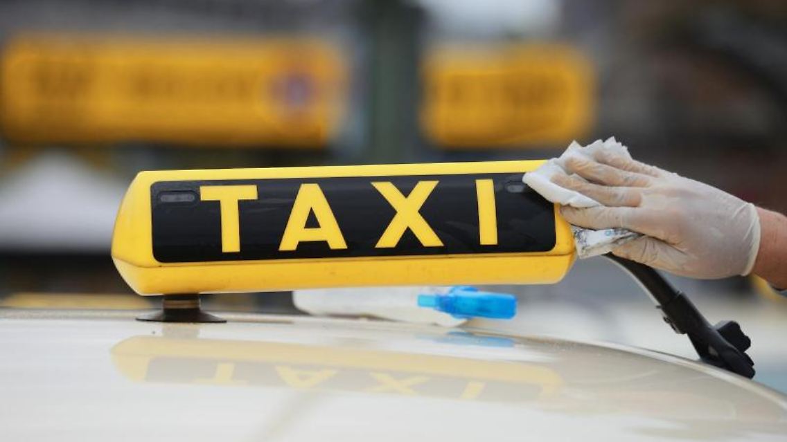 Herausputzen für neue Ideen: Mit einer neuen App wollen die Taxi-Unternehmen international kooperieren. Foto: Andreas Arnold
