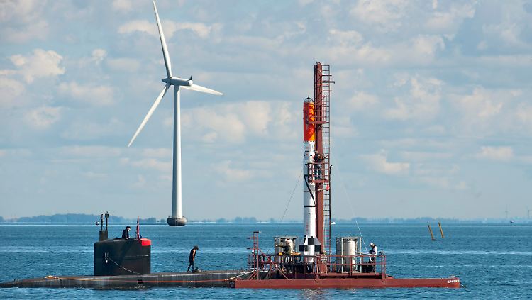 Die Rakete auf dem Weg von Kopenhagen Richtung Bornholm, von wo sie starten soll. 