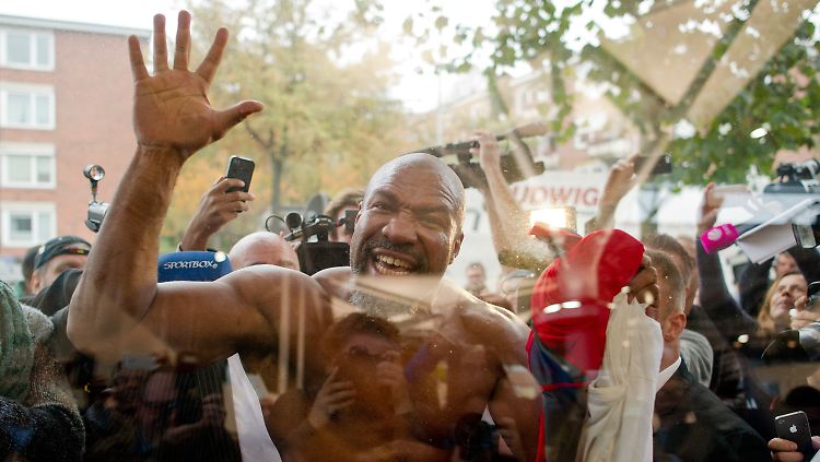 Shannon Briggs hatte im Oktober 2010 einen WM-Kampf gegen Wladimir Klitschkos Bruder Vitali klar verloren. 