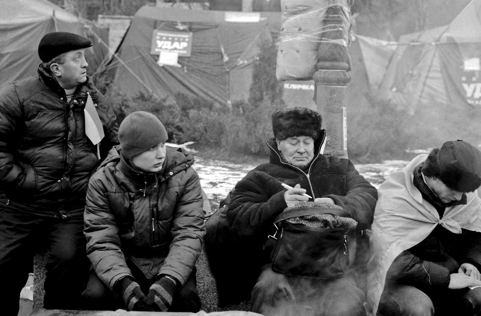 Am 21. November 2013 verweigert der damalige ukrainische Präsident Viktor Janukowitsch weitere Gespräche über ein Assoziierungsabkommen mit der EU.