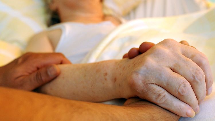 Ein liebe- und respektvoll begleitetes Sterben wünschen sich alle.