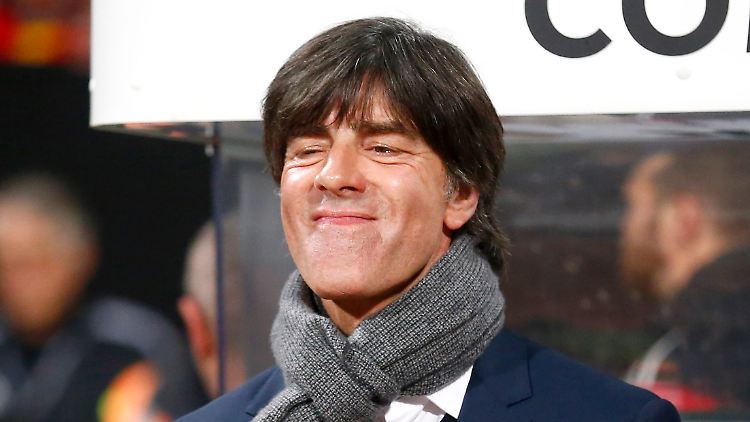 Erster: Joachim Löw und sein DFB-Team.