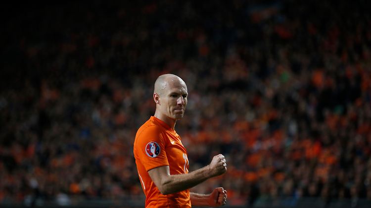 Arjen Robben ging voran in Amsterdam.