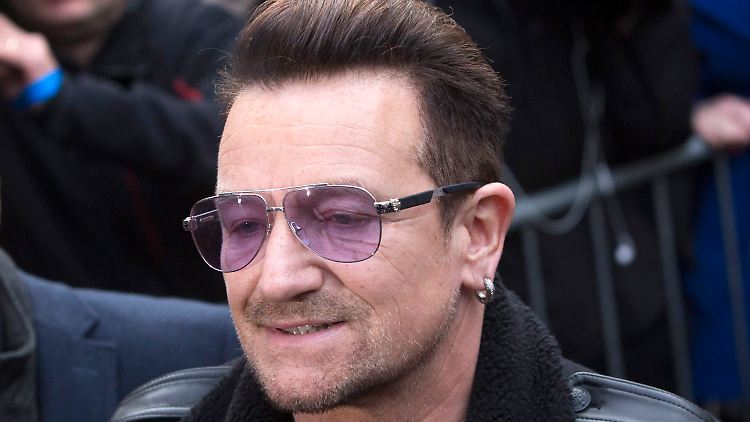 Bono setzte sich am Wochenende für einen guten Zweck ein. Er sammelte Geld für die Ebola-Epidemie ein.