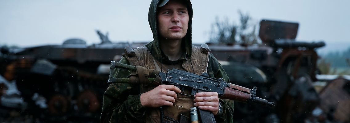 Um ihre Soldaten hin und her zu transportieren braucht die Ukraine Motoren.