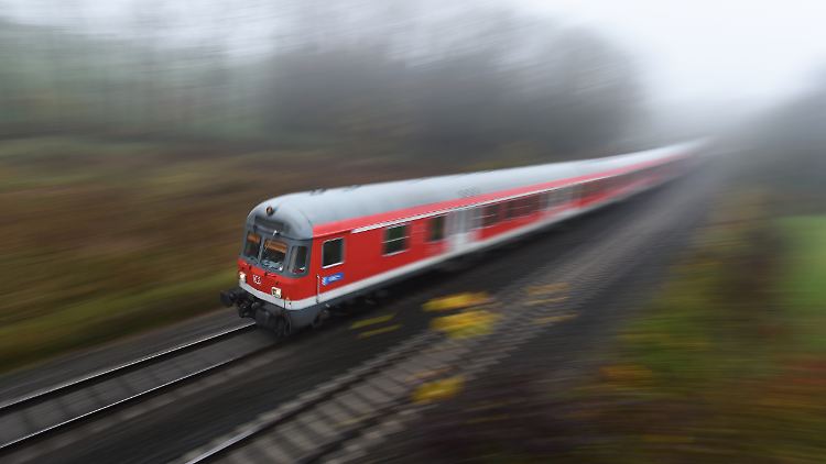 Trübe Aussichten für Bahnkunden: Wenn sich die Verhandlungspartner nicht einigen, drohen womöglich neue Streiks.