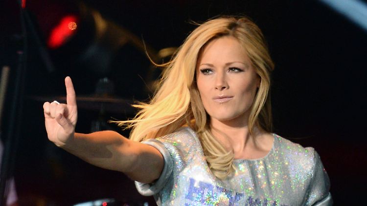 Der Kommissar ist begeistert: Helene Fischer spielt im Tatort mit.