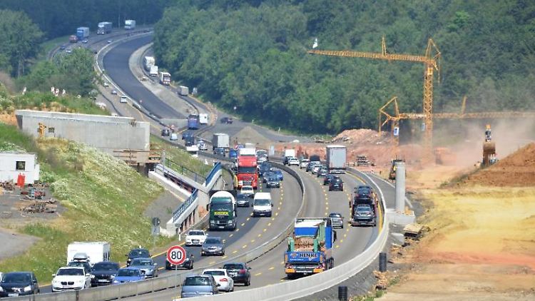 Auch die A7 soll für weiter ausgebaut werden.