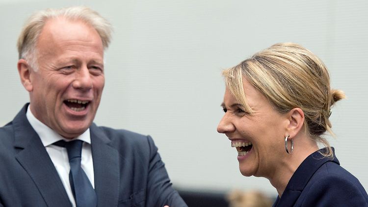 Jürgen Trittin und Simone Peter pochen auf einen harmonischen Parteitag. Sie gehörten allerdings in den vergangenen Wochen zu denen, die für jede Menge Ärger in der Ökopartei gesorgt haben.
