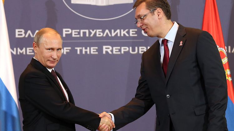 Wer lacht am schönsten? Putin mit Serbiens Premier Vucic.