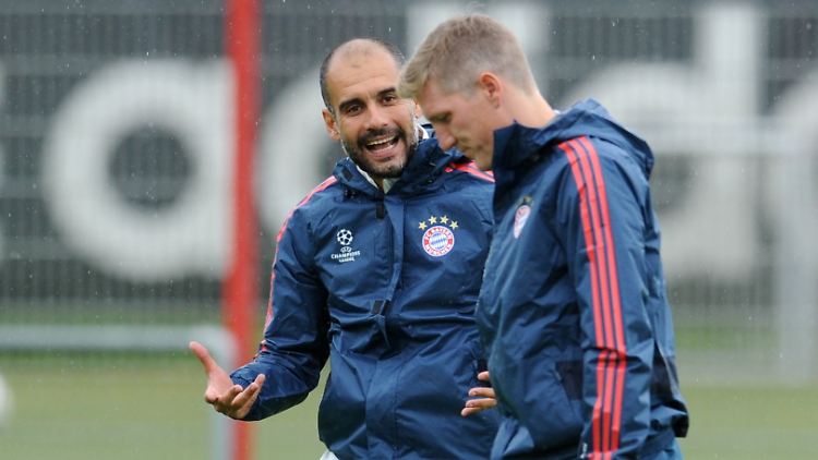 "Mit seiner Erfahrung kann er uns sehr helfen." Sagt Münchens Trainer Josep Guardiola über Bastian Schweinsteiger.