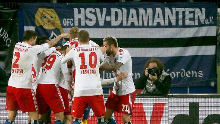 Jubel in Hamburg: Der HSV kann sich im Tabellekeller etwas Luft verschaffen.