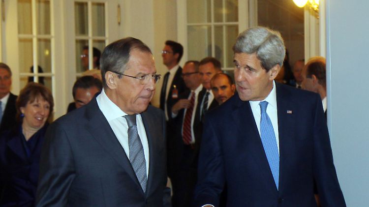 Die Außenminister Russlands und der USA, Lawrow und Kerry, bei den Verhandlungen in Wien.