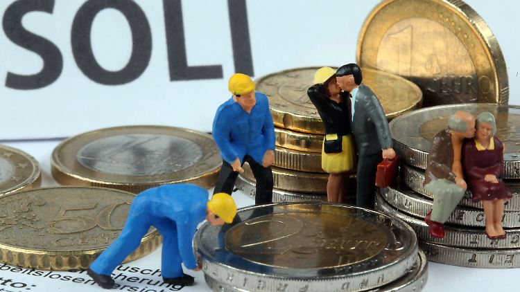 Der Bund der Steuerzahler ist sich sicher: "Es ist Zeit, aus dem Soli auszusteigen."
