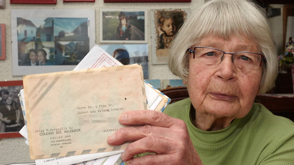 Als der spätere Papst Deutschland verließ, schrieb er sich noch 20 Jahre mit Helma Schmidt Briefe.