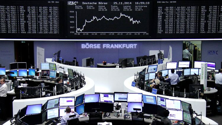 Die Frankfurter Börse reagierte leicht negativ auf das unter den Erwartungen ausgefallene Verbrauchervertrauen aus den USA. 