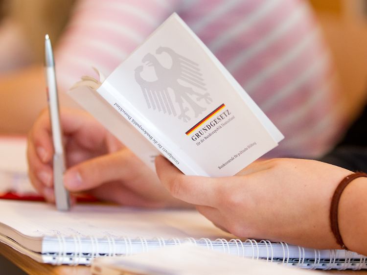 Auch wenn sie durch das Grundgesetz ausdrücklich ausgeschlossen ist, befürworten viele Jurastudenten die Todesstrafe.