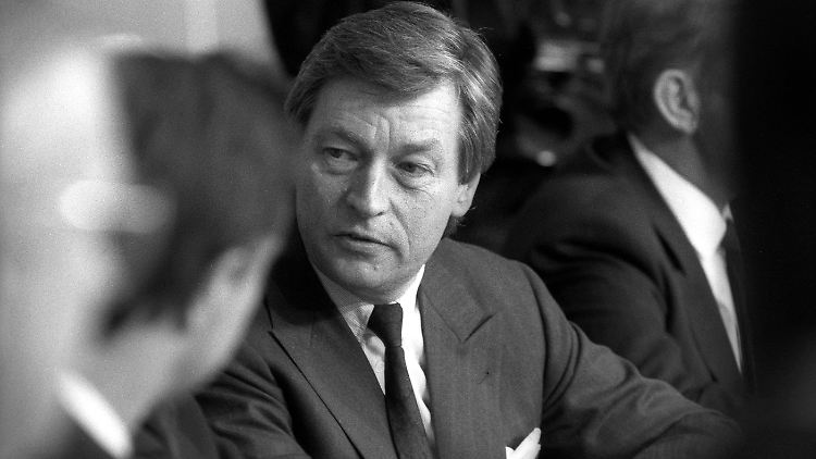 Deutsche-Bank-Chef Alfred Herrhausen 1988 in Bonn.
