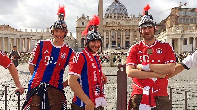 Überall, auch in Rom: Fans des FC Bayern. Ob sie auch Mitglieder sind?