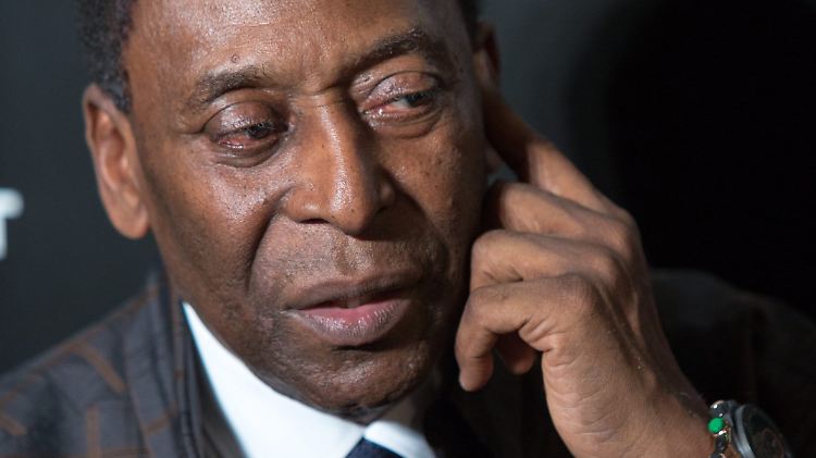 Brasilianisches Sorgenkind: Superstar Pelè plagt eine schwere Harnwegsinfektion.