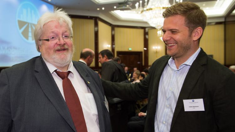 Herausforderer und Herausgeforderter: Uber-Deutschland-Chef Fabien Nestmann (r.) und Michael Müller, Präsident des Deutschen Taxi-und Mietwagenverbandes BZP.