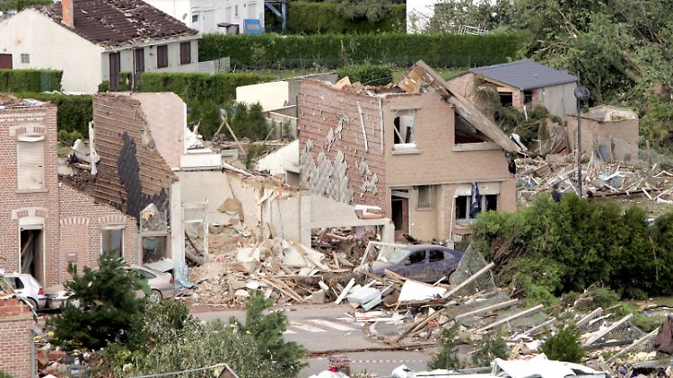 Tornados sind auch in Frankreich sehr selten. Hier die Folgen des aktuellen.