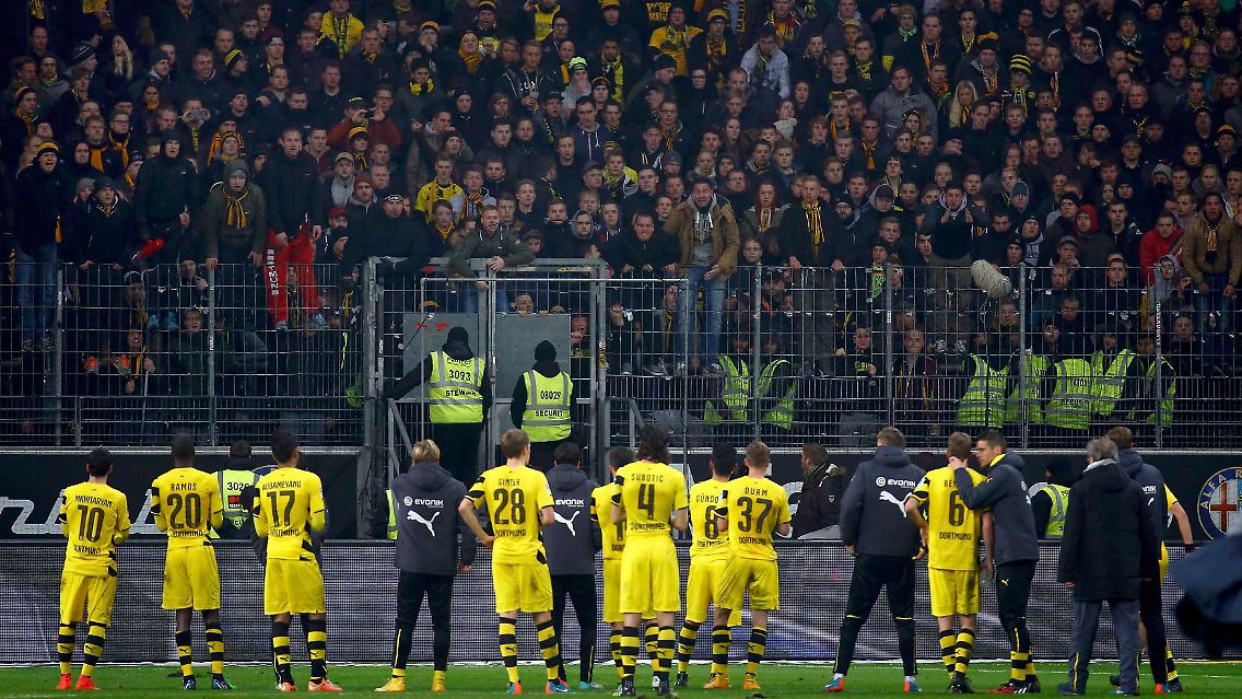 2014-11-30T183226Z_1075624576_LR1EABU1FHR47_RTRMADP_3_SOCCER-GERMANY.JPG5080727766737101050.jpg
