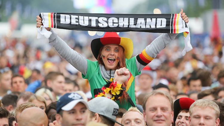 Wer möchte nicht im Land des Fußballweltmeisters leben? Allerdings dürfte in vielen Fällen wirtschaftliche Gründe den Ausschlag für die Einwanderung nach Deutschland geben.