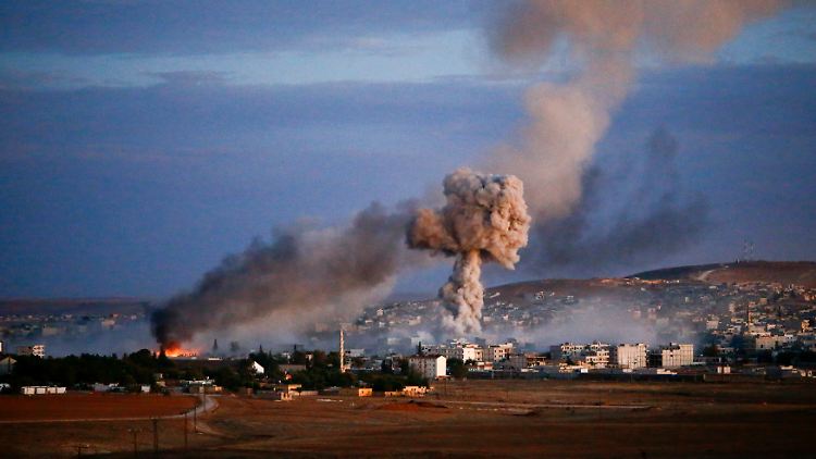 Die Kontinuität des Leidens hat keinen Nachrichtenwert. Feuer, aufsteigender Rauch - die Bilder von Kobane ähneln sich seit Wochen.