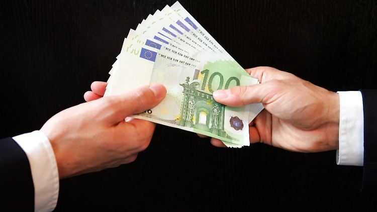 Sieht so Korruption aus? Eher nicht: Im Schnitt fließen laut OECD Millionen-Summen.