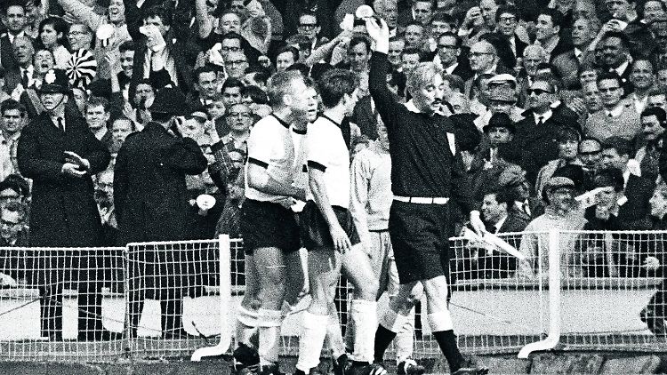 Established since 1966: Wembley, 20. Juli. Im Finale der Weltmeisterschaft steht es 3:2 für England. Da ist sich Linienrichter Tofik Bachramow ganz sicher. Er war, wie "Collinas Erben" bemerkten, als Aserbaidschaner zwar Sowjetbürger, aber kein Russe. wie wir behauptet hatten.