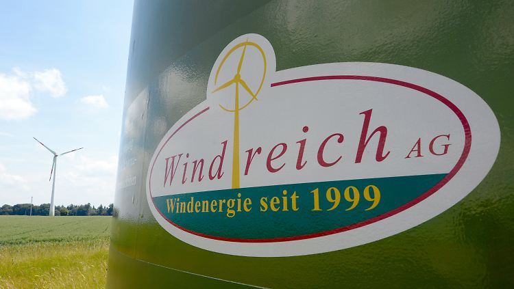 Der Windpark-Entwickler Windreich will den Schuldenberg mit einem alten Konzept abbauen.