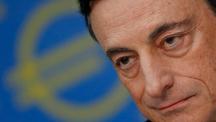 Ist das OMT-Programm, sollte es gemehmigt werden,  Freifahrtschein für EZB-Chef Mario Draghi?