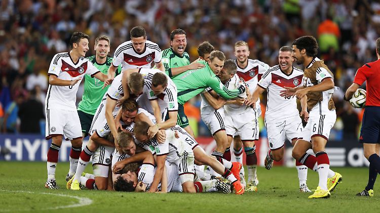 Jubel, Trubel, Heiterkeit: Die deutschen Fußballer feiern in Rio.