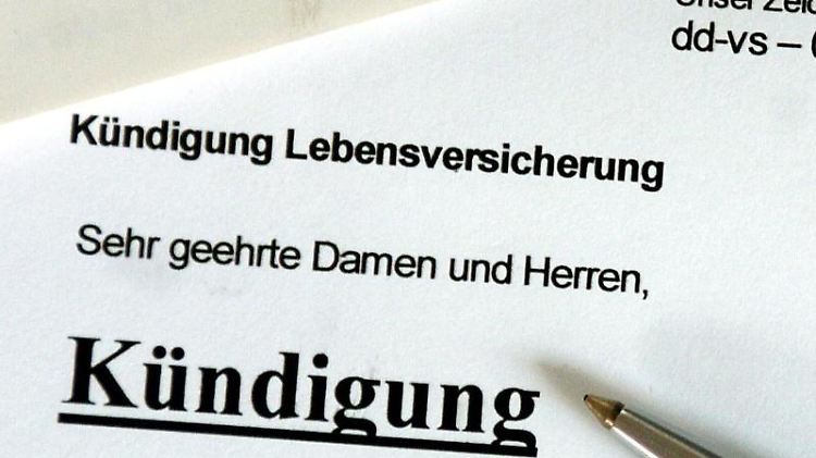 Inhaber von alten Verträgen sollten gut überlegen, ob sie auf das Serviceangebot eingehen. 