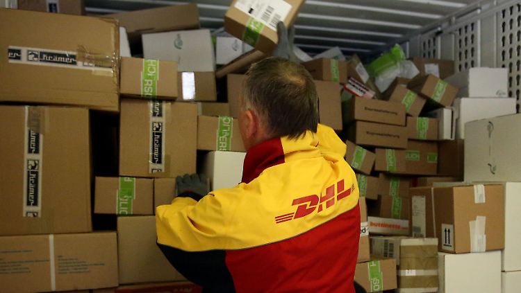 Unter den Paketboten der Deutschen Post gärt es. Droht ein langer Arbeitskampf?