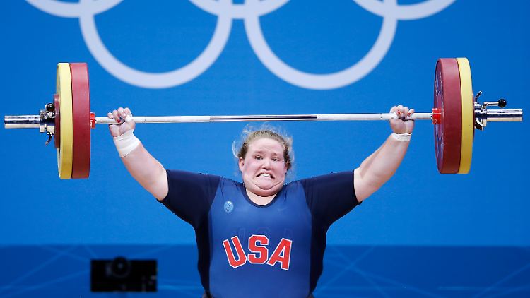 US-Gewichtheberin Holley Mangold reißt die Kilos in die Luft.