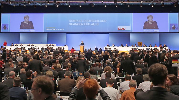 Frontalunterricht - wie 2012 Hannover - wird es in Köln nicht geben. Jubel für Angela Merkel dagegen voraussichtlich schon.