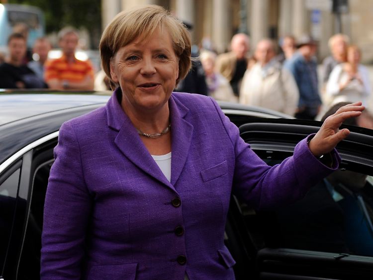"Wir wollen Mitbürgerinnen und Mitbürgern aus Zuwandererfamilien alle Chancen eines weltoffenen Landes eröffnen."
