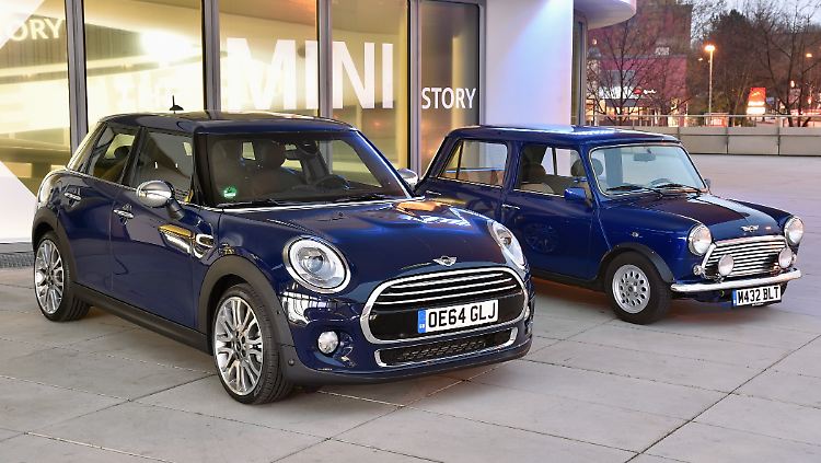 Früher und heute: Mini-Fans können in München auf Zeitreise gehen.