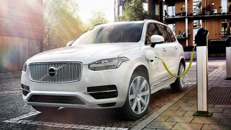 Im neuen XC90 T8 Twin Engine ist neben einem aufgeladenen Vierzylinder auch ein Elektromotor mit 80 PS eingebaut.