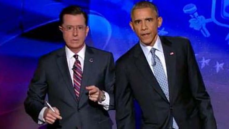 Ob er nun wieder beliebter wird? Obama mit Stephen Colbert.