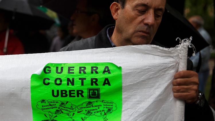 Den "Guerra contra Uber", den Krieg gegen Uber, haben die spanischen Taxifahrer zunächst für sich entschieden.