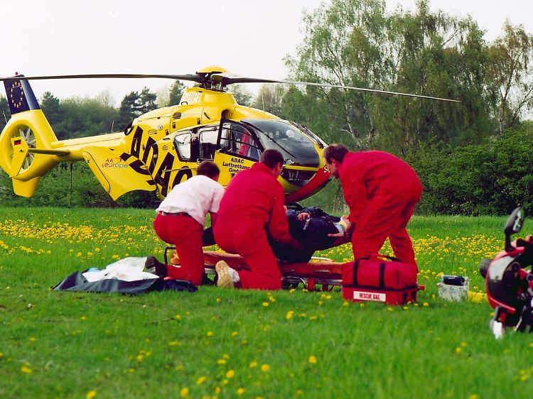 Nach einem Herzinfarkt zählt jede Minute. Manchmal muss der Rettungshubschrauber zum Einsatz kommen.