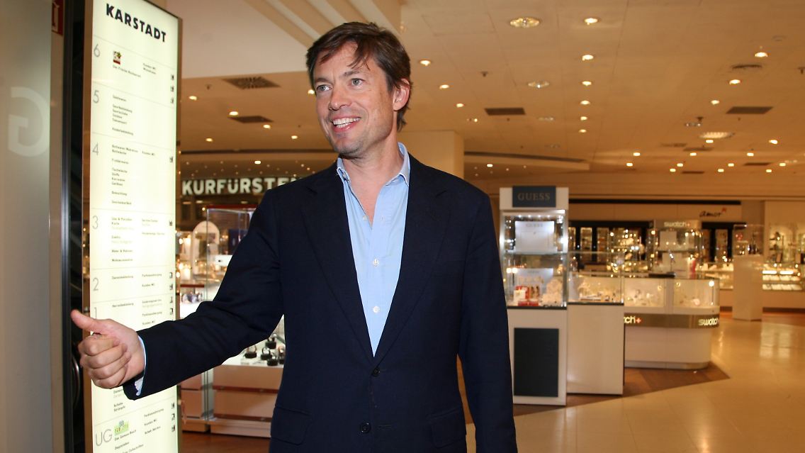 Freudentag: Nicolas Berggruen besucht schon einmal eine Karstadt-Filiale am Berliner Kurfürstendamm.